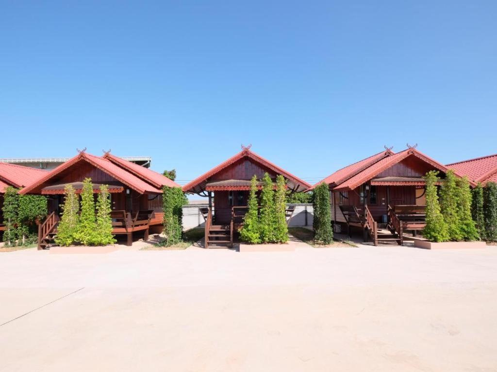 Prakaithong Hotel Amphoe Sawang Daen Din Ngoại thất bức ảnh