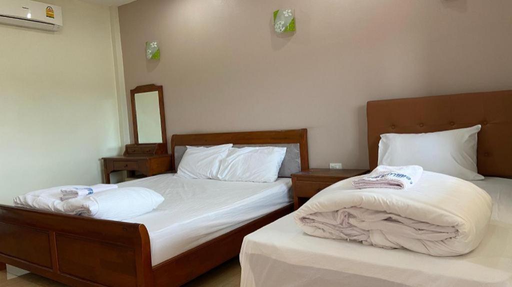 Prakaithong Hotel Amphoe Sawang Daen Din Ngoại thất bức ảnh