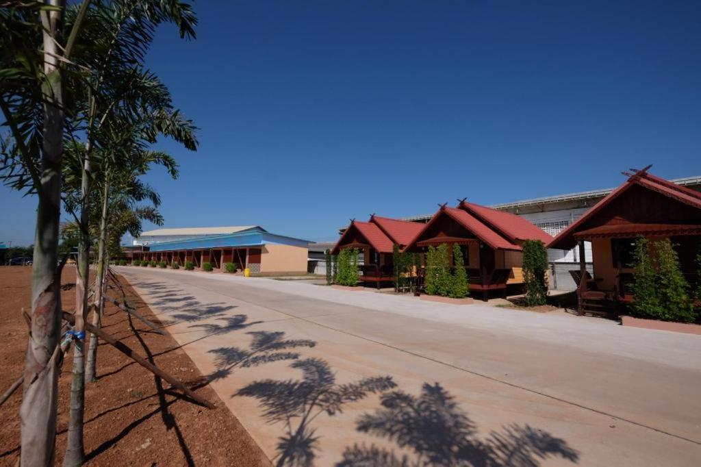 Prakaithong Hotel Amphoe Sawang Daen Din Ngoại thất bức ảnh