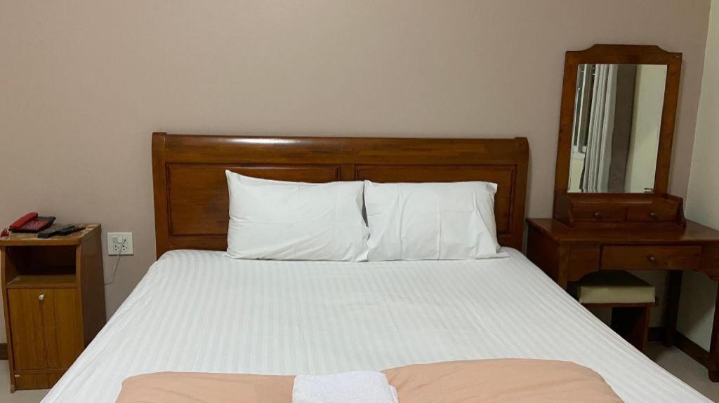 Prakaithong Hotel Amphoe Sawang Daen Din Ngoại thất bức ảnh