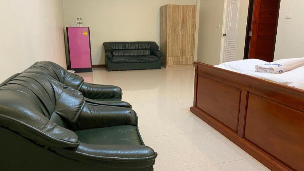 Prakaithong Hotel Amphoe Sawang Daen Din Ngoại thất bức ảnh