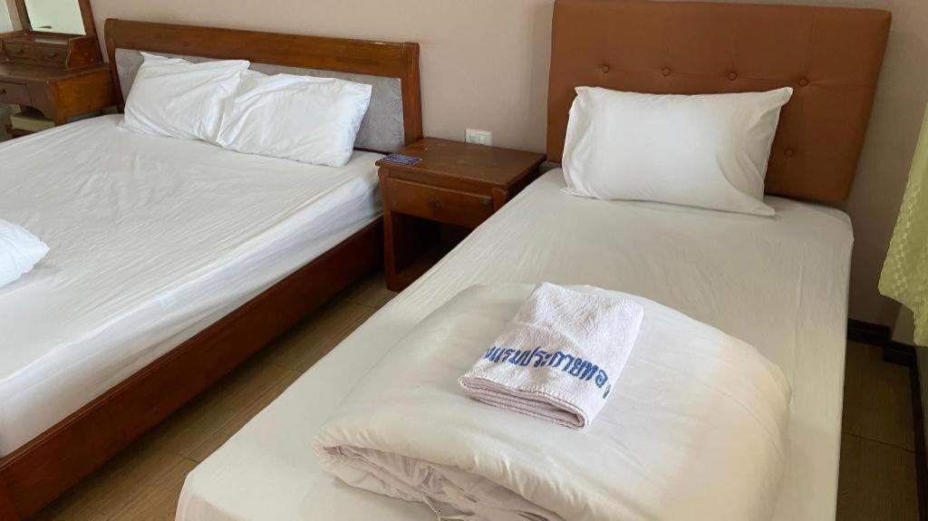 Prakaithong Hotel Amphoe Sawang Daen Din Ngoại thất bức ảnh