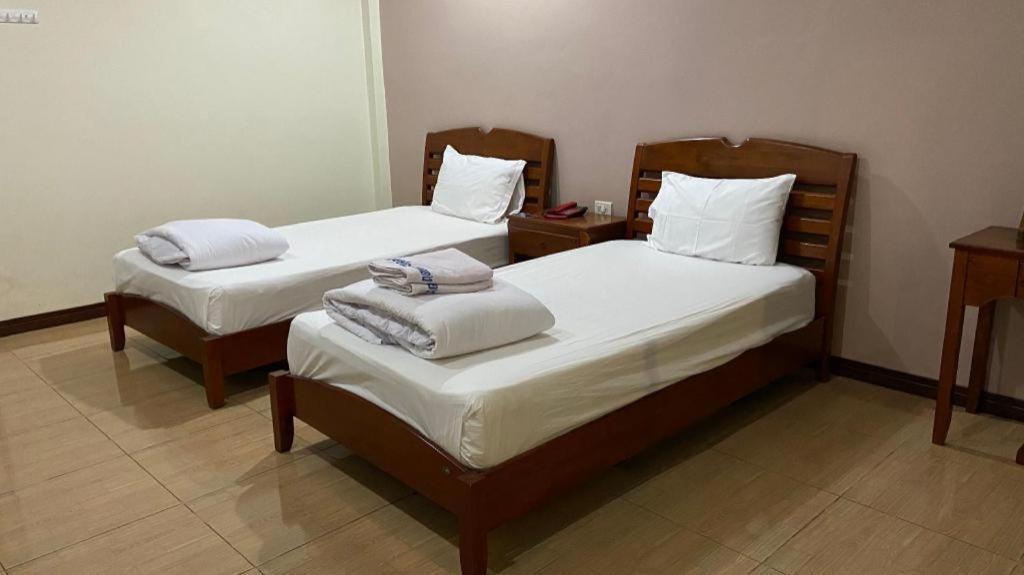 Prakaithong Hotel Amphoe Sawang Daen Din Ngoại thất bức ảnh