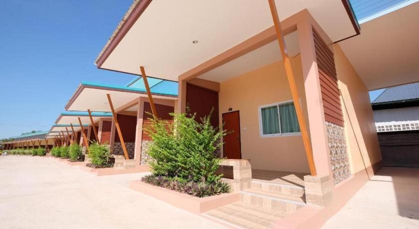 Prakaithong Hotel Amphoe Sawang Daen Din Ngoại thất bức ảnh